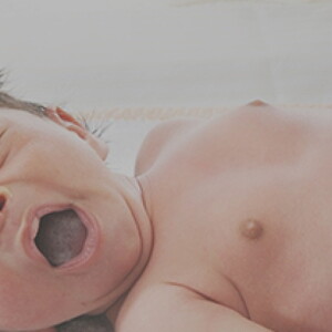 Bathing hacks: How to top and tail a newborn Bathing hacks: How to top and tail a newborn